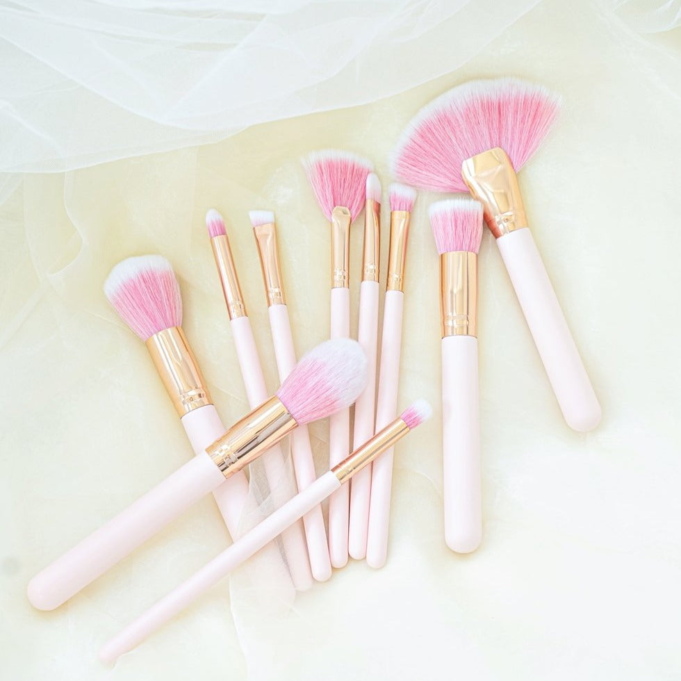 10 pcs Baby Pink Wood Handle Soft Nylon Makeup Brushes