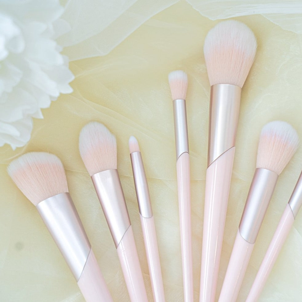 7 pcs Baby Pink Handle Soft Nylon Makeup Brushes